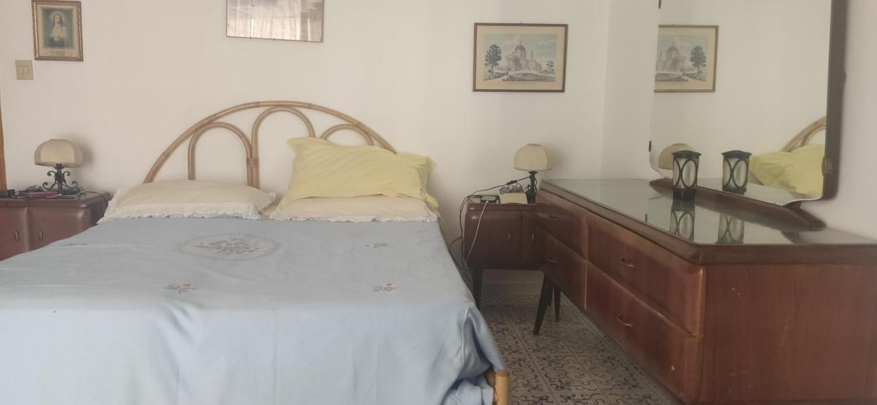 Attico In Centro Con Vista Mare E Monti! Apartment Marina (Lipari)